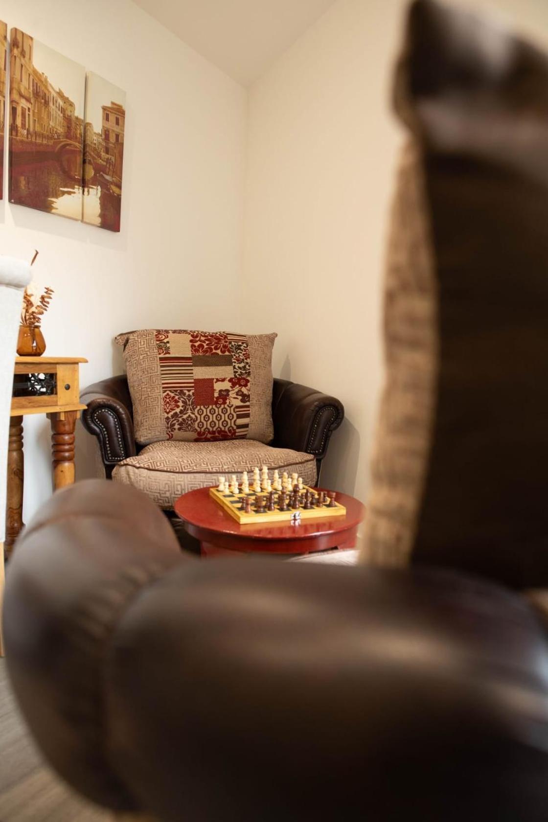 Corner Studio Apartment In Шефилд Экстерьер фото